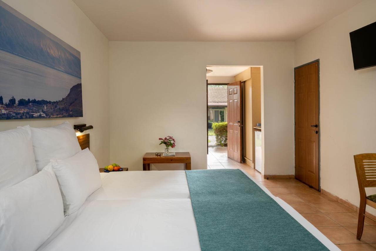 Ohalo Manor Hotel Kinneret Bagian luar foto