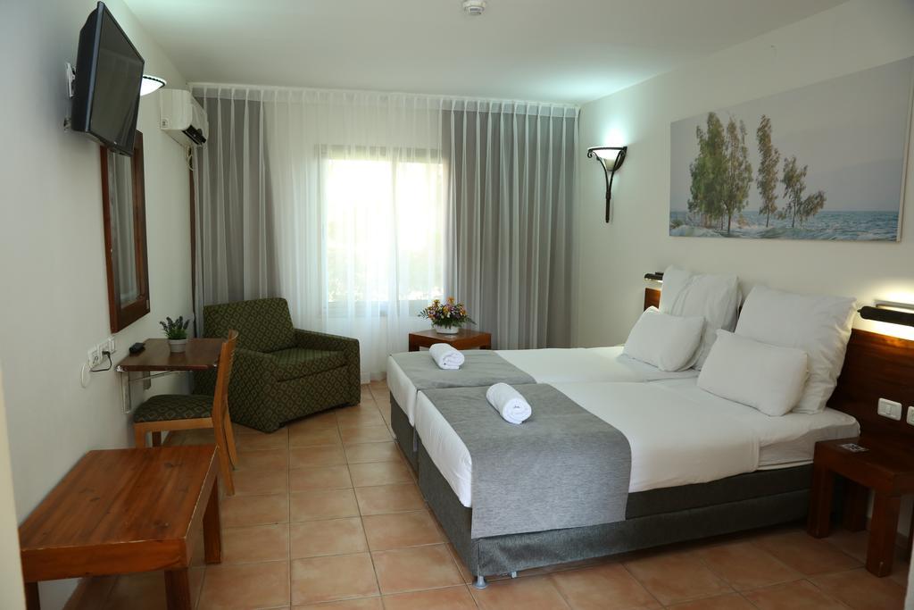 Ohalo Manor Hotel Kinneret Bagian luar foto