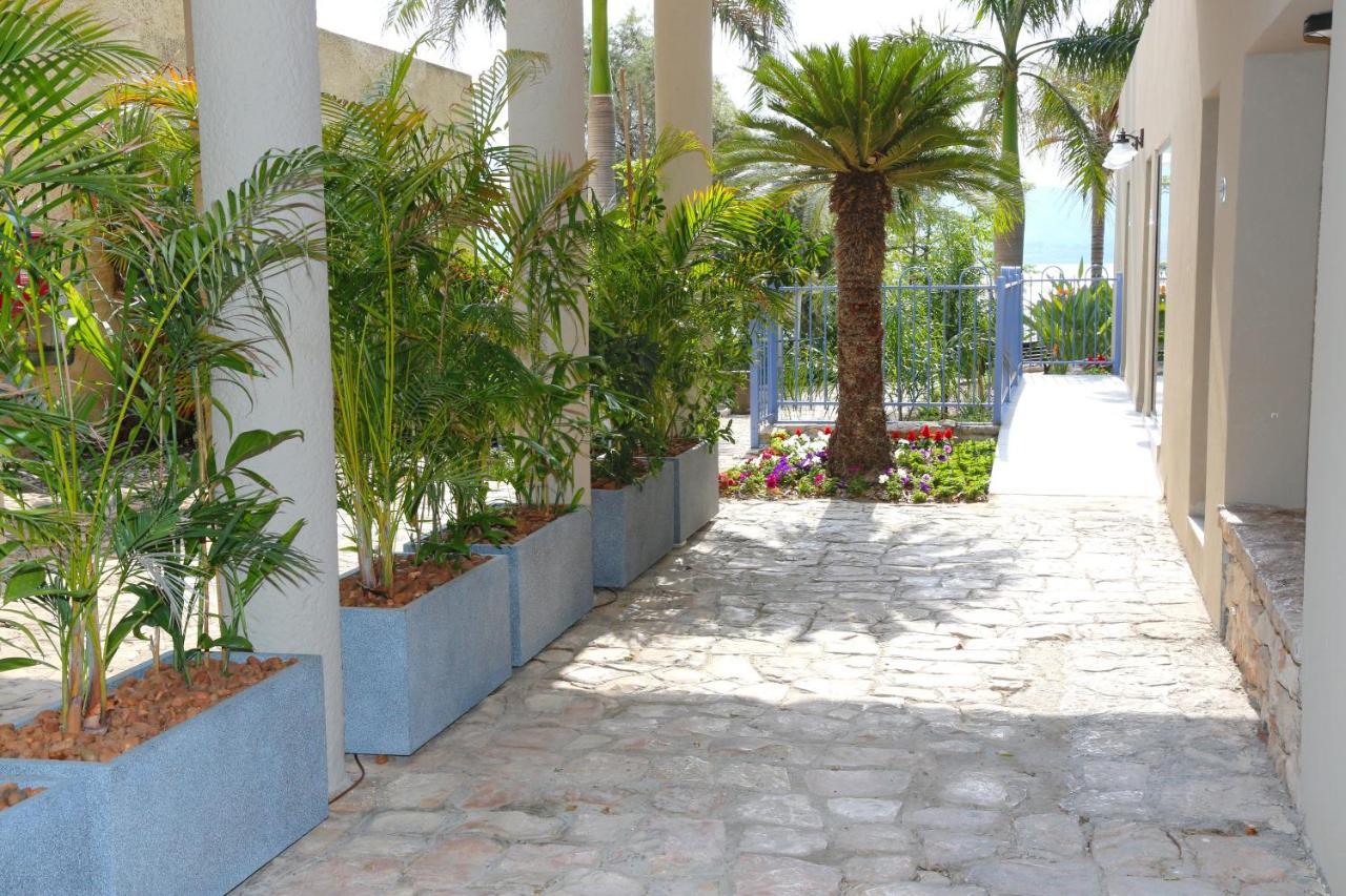 Ohalo Manor Hotel Kinneret Bagian luar foto